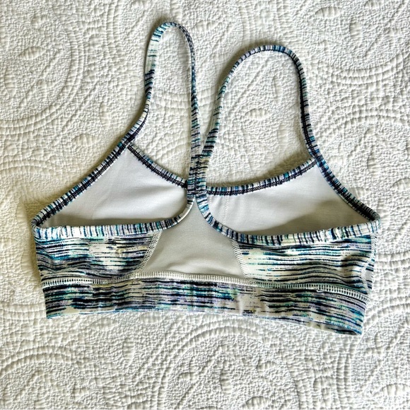 Lululemon Size 4 Flow Y Bra IV - Picture 2 of 4